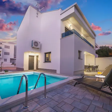 Villa Augusta With Heated Pool Vodice Exterior photo