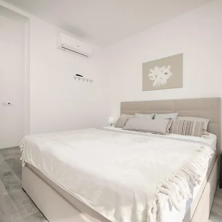 Villa Augusta With Heated Pool Vodice Exterior photo